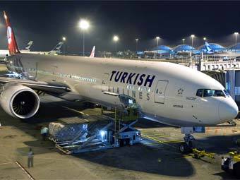 Boeing 777  Turkish Airlines.    jetphotos.net