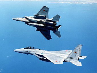 F-15  .    defenseindustrydaily.com