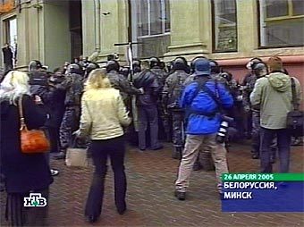     25  2005 .  