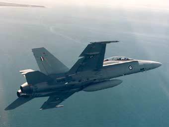  F/A-18.    defenseindustrydaily.com