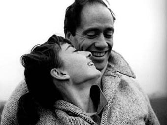     .    audreyhepburn.com