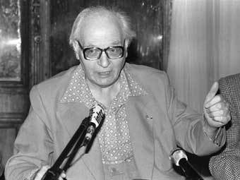    1983 .    AFP